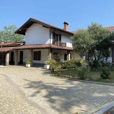 Vista Alta Langa, Bormida Apartment *